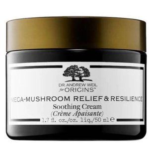 Dr. Andrew Mega-Mushroom Skin Relief Soothing face